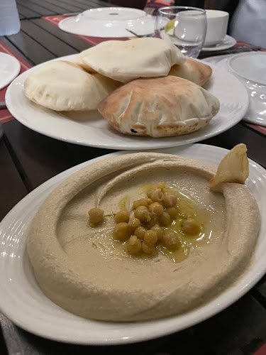 Opinii despre مطعم نارنج în جدة - الضيافة