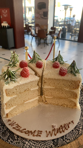 LA ROCCA | لاروكا كافيه - الضيافة