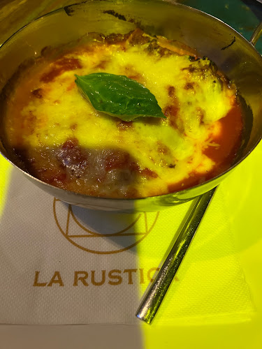 Opinii despre لاروستيكا بيتزارايا în الرياض - الضيافة