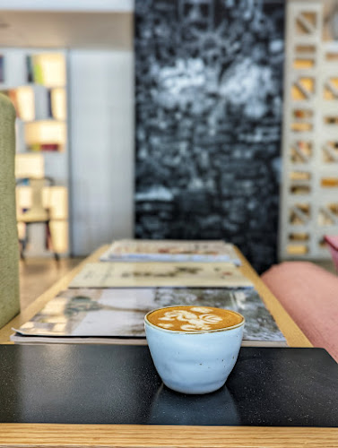 ملموم كافيه - الرياض