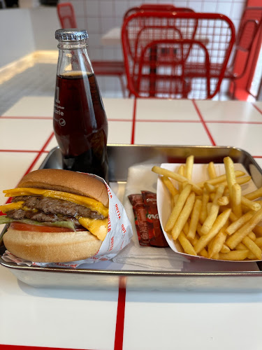 Opinii despre OUTTA | أوتا în الرياض - الضيافة