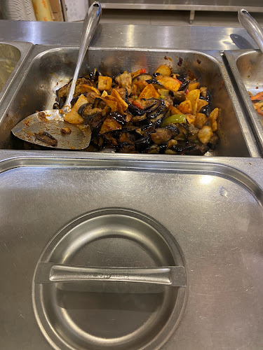 8XGQ+5P4، طريق عمر بن عبدالعزيز، حي الصالحية، بريدة 52347