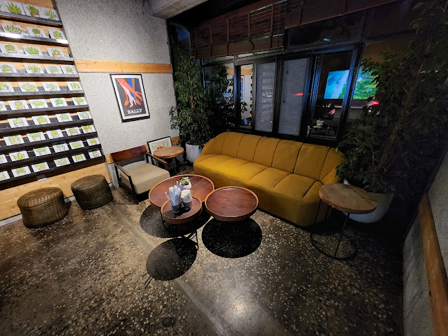 Comentarii opinii despre 1/15 Neighborhood Cafe Rawdah