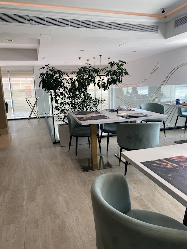 Comentarii opinii despre مطعم بهارات