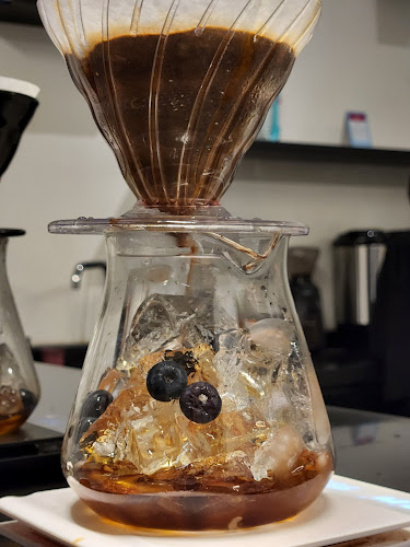 Opinii despre AŚK COFFEE | مقهى آشك în المدينة المنورة - الضيافة