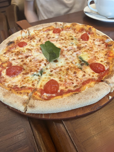 Opinii despre إيرث كافيه în جدة - الضيافة