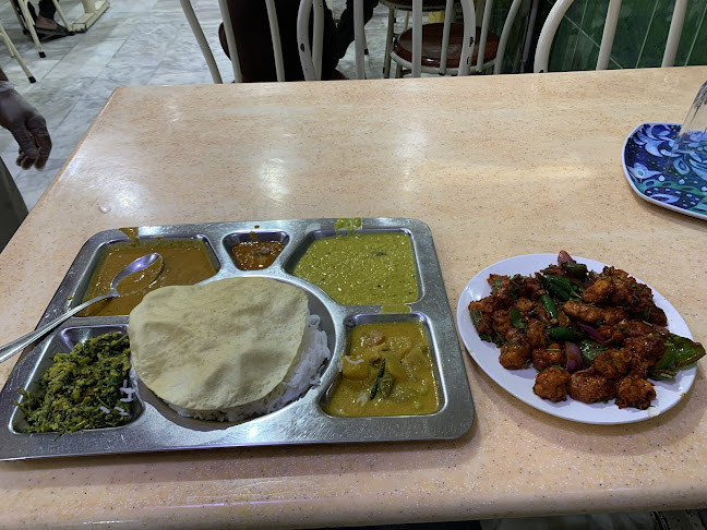 مطعم ملاذ - الرياض