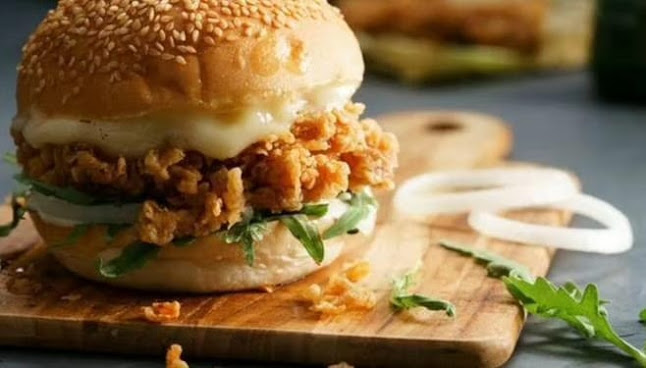 Emerald Lounge Arabia - الضيافة