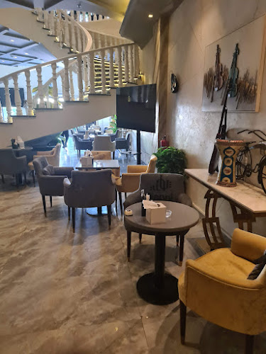 كوفي ولاونج ياني - الضيافة