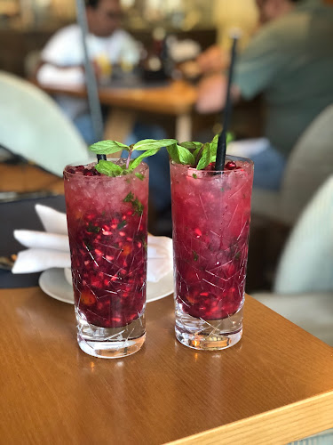 طريق الملك فهد، العليا، الرياض 12212