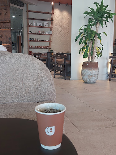 Qaf Coffee Roasters - محمصة ومقهى قاف - الرياض