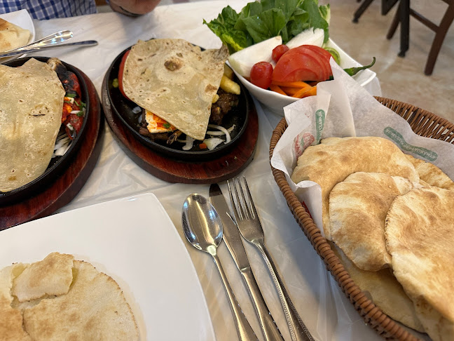 الوزان للمطاعم