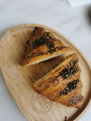 لإكلير دي جيني - الضيافة