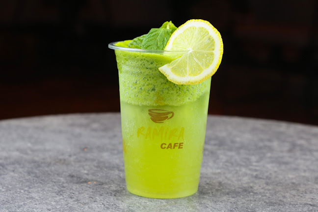 Opinii despre Ramira cafe 2 - راميرا كافيه التحلية în الرياض - الضيافة