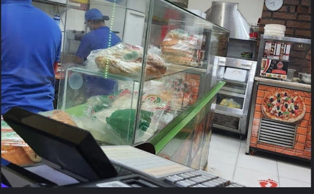 قمر الجرف للوجبات السريعة