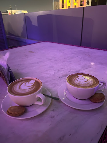 Opinii despre شكسبير آند كو. în الرياض - الضيافة