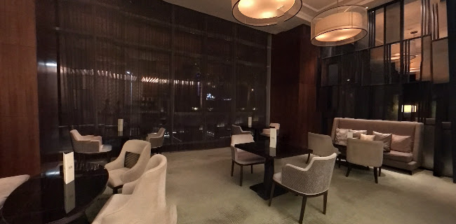 56 آڤنيو داينر