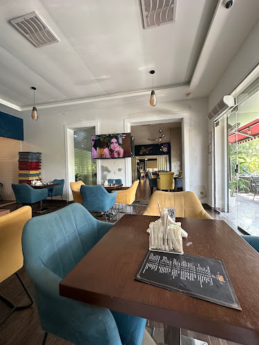 Comentarii opinii despre لومو كافيه