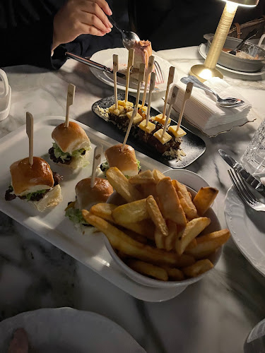 The Zone Takkasosi Street, شارع التخصصي، المحمدية، الرياض 12362