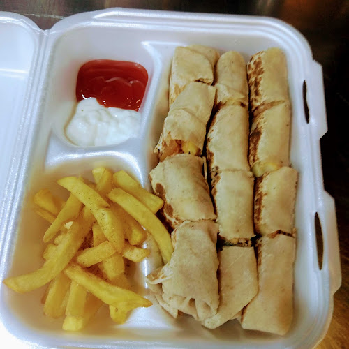 شاورما و وفلافل مُهلهل