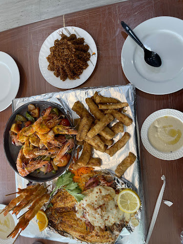 شاطئ الصيادالملز للمأكولات البحريه - الضيافة