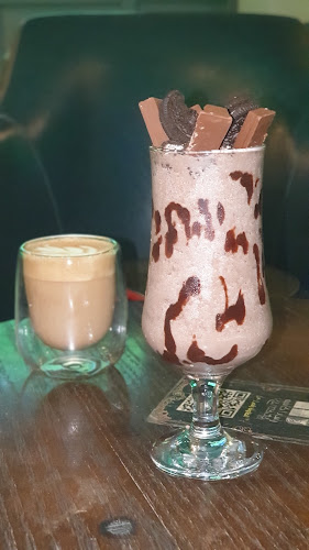 Opinii despre رمادا كافيه în جدة - الضيافة