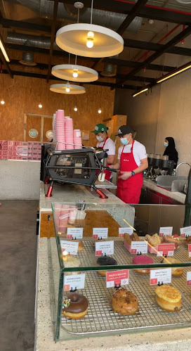 Dots دوتس للدونات والقهوة المختصة