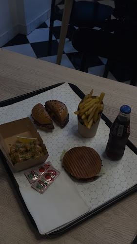 Utti - الضيافة