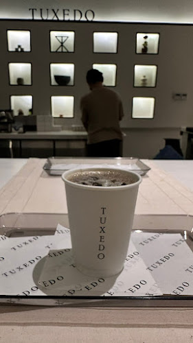 Comentarii opinii despre توكسيدو كوفي