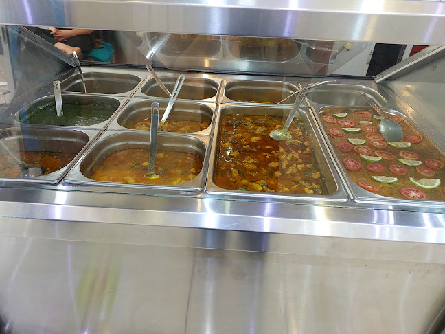 Opinii despre مطعم الكروان البخاري în مكة - الضيافة