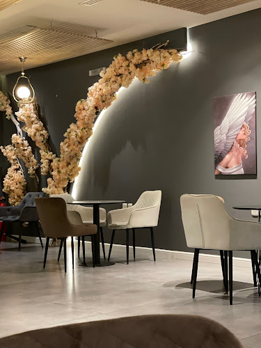 Comentarii opinii despre SHINING PEARL