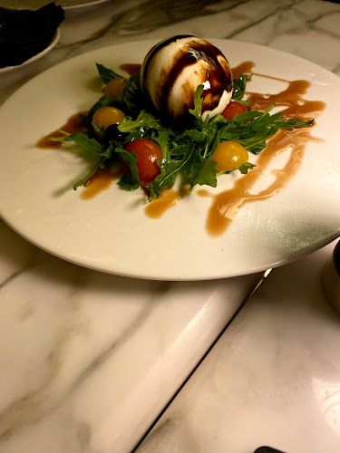 Comentarii opinii despre مونیز