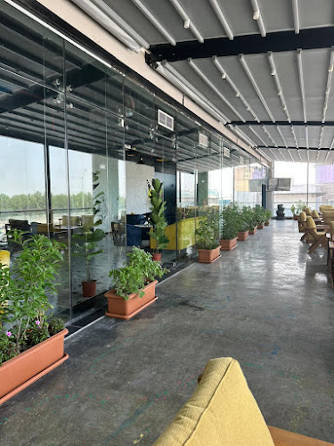 مطعم الطيف - الضيافة