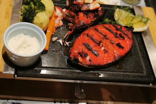 Opinii despre مطعم بيت الروبيان în الدمام - الضيافة