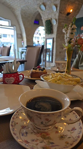 LaFamiglia Bistro Cafe لافاميليا بيسترو كافيه - الضيافة