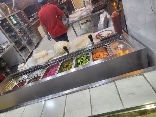 مطعم معجنات و شاورما الفران الشامي