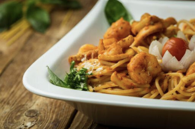 Opinii despre مقهى السعادة الاولى | La Felicita Coffe în المدينة المنورة - الضيافة