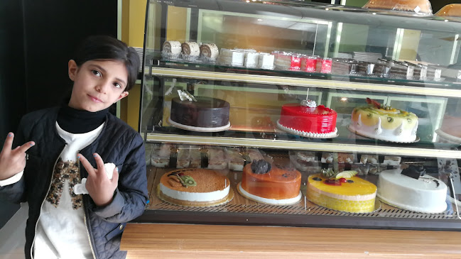 Opinii despre حلويات ومعجنات اكليل الجبل în المجمعة - الضيافة