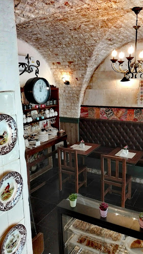 LaFamiglia Bistro Cafe لافاميليا بيسترو كافيه