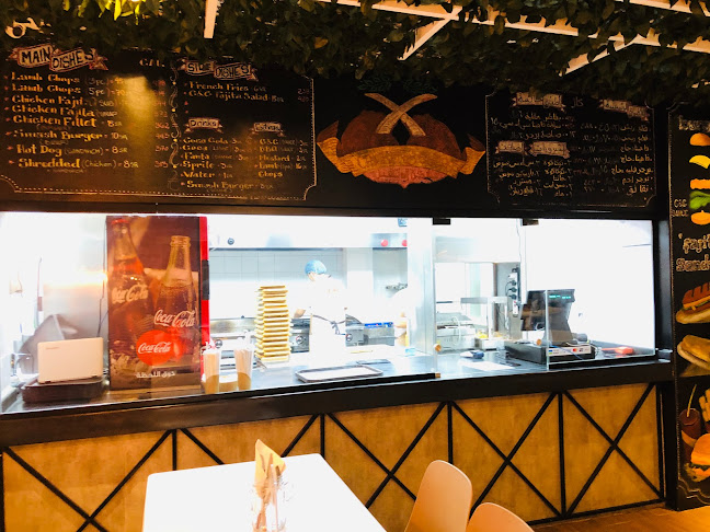 تشكن اند تشبز - الضيافة