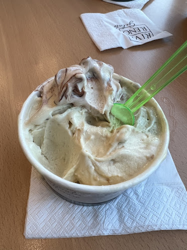 ريفارينو جيلاتو - الضيافة