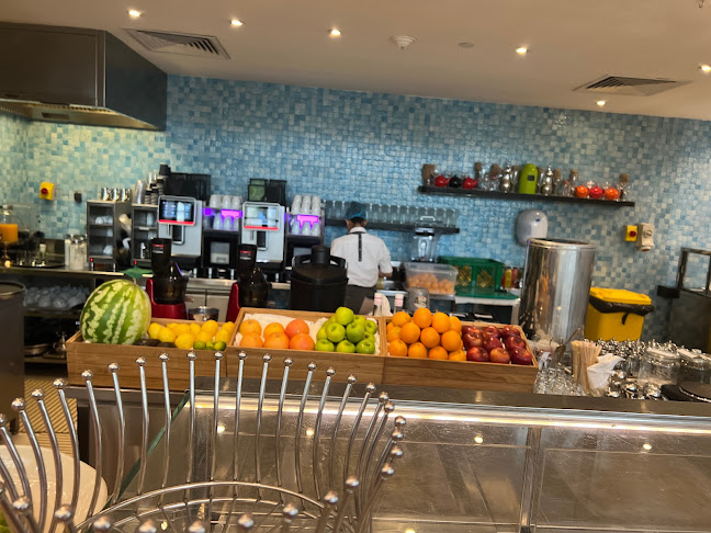 56 آڤنيو داينر - الضيافة