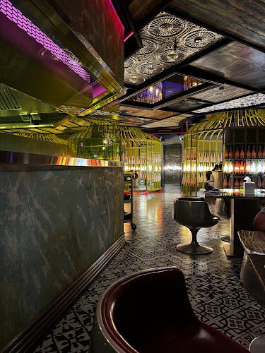 بيسترو شينو - الضيافة