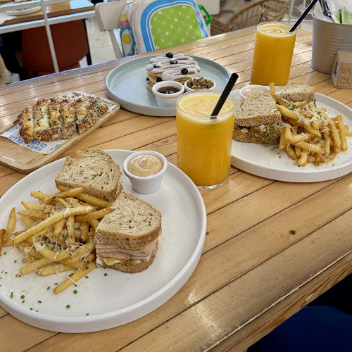 Opinii despre ايرلي كلوب în جدة - الضيافة