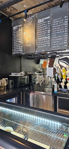 1/15 Neighborhood Cafe Rawdah - الضيافة