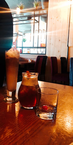 Opinii despre تشو شوكلت كافيه în المدينة المنورة - الضيافة