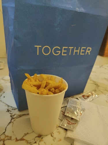 مطعم توقيذر - TOGETHER - الضيافة