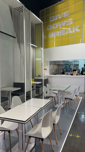 BIRDS | بيردز - الضيافة