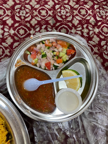 مطعم شباب عنك البخاري - الدمام