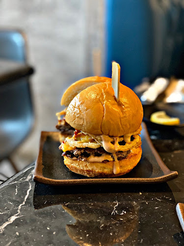 Opinii despre ريجل برجر în الرياض - الضيافة